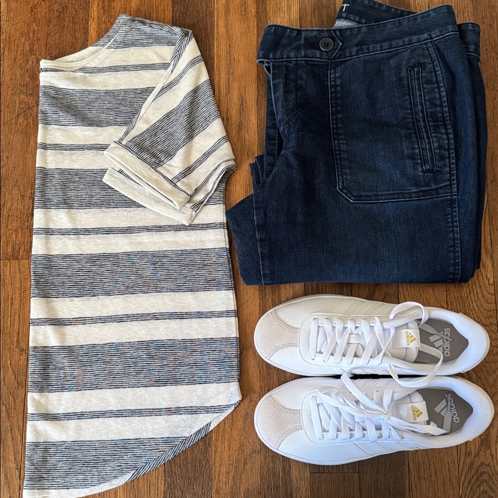 🌻Loft cream/navy striped linen-like top with dolman sleeves. Size S. - Picture 3 of 8